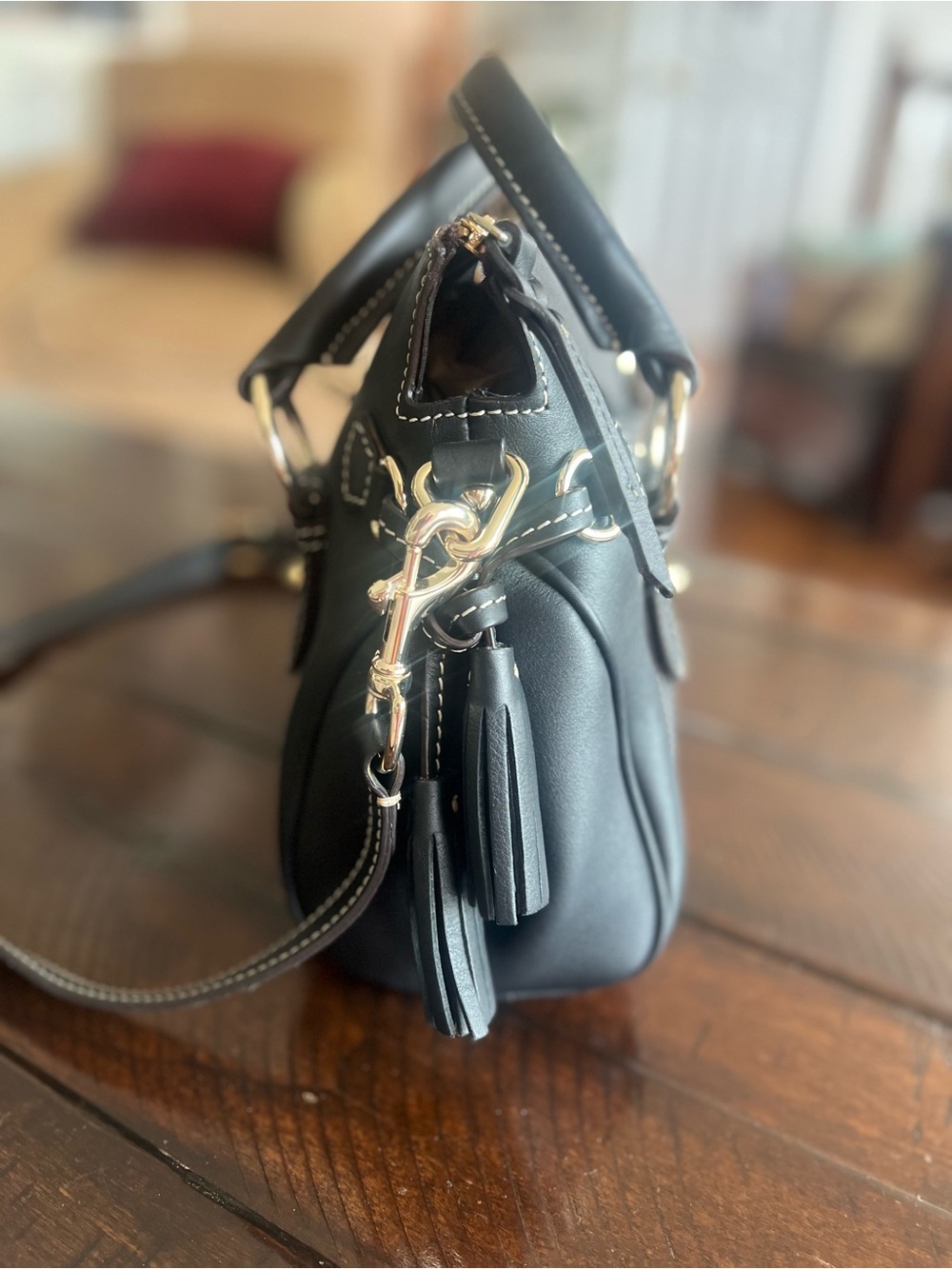 Dooney & Bourke 1975 Black Leather Dome Satchel Crossbody Bag Gold Hardware - Picture 4 of 10
